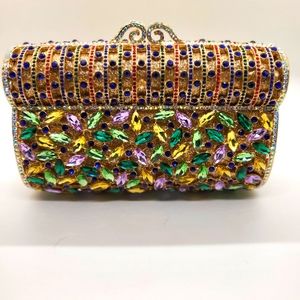 Natasha beautiful clutch